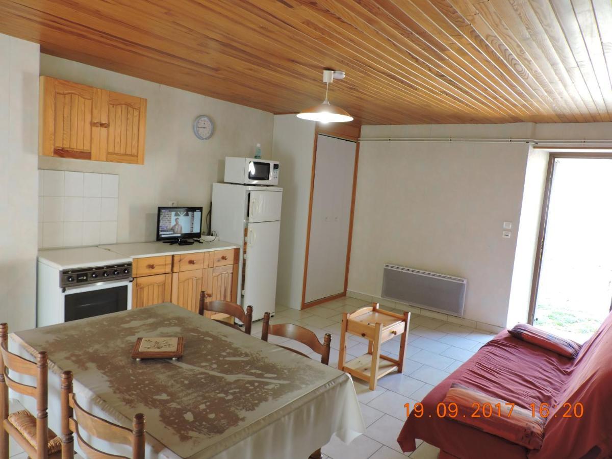 Gite Au Pied Du Mont Lozere 3 Mas-dʼOrcières 外观 照片